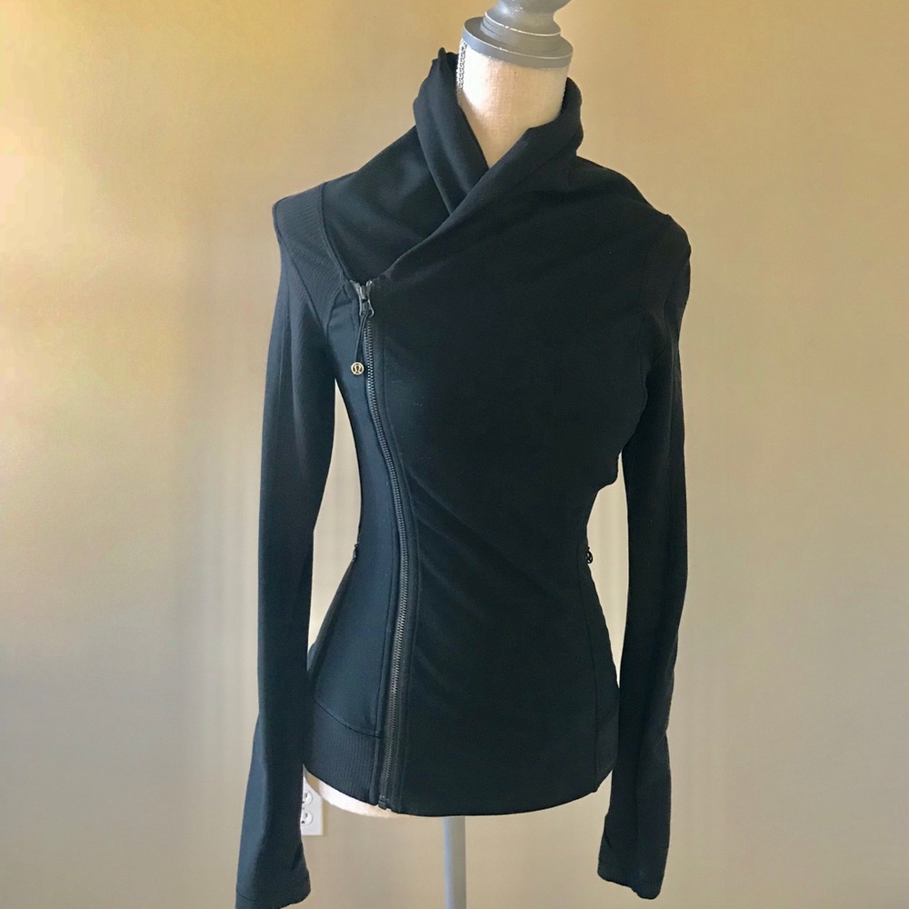 Lululemon Black Asymmetrical Jacket Small